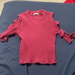 Red cropped sweater top